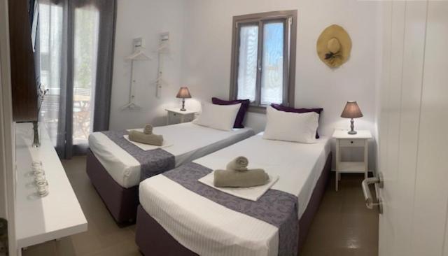 Levanda Guest Houses アンティパロス島 エクステリア 写真