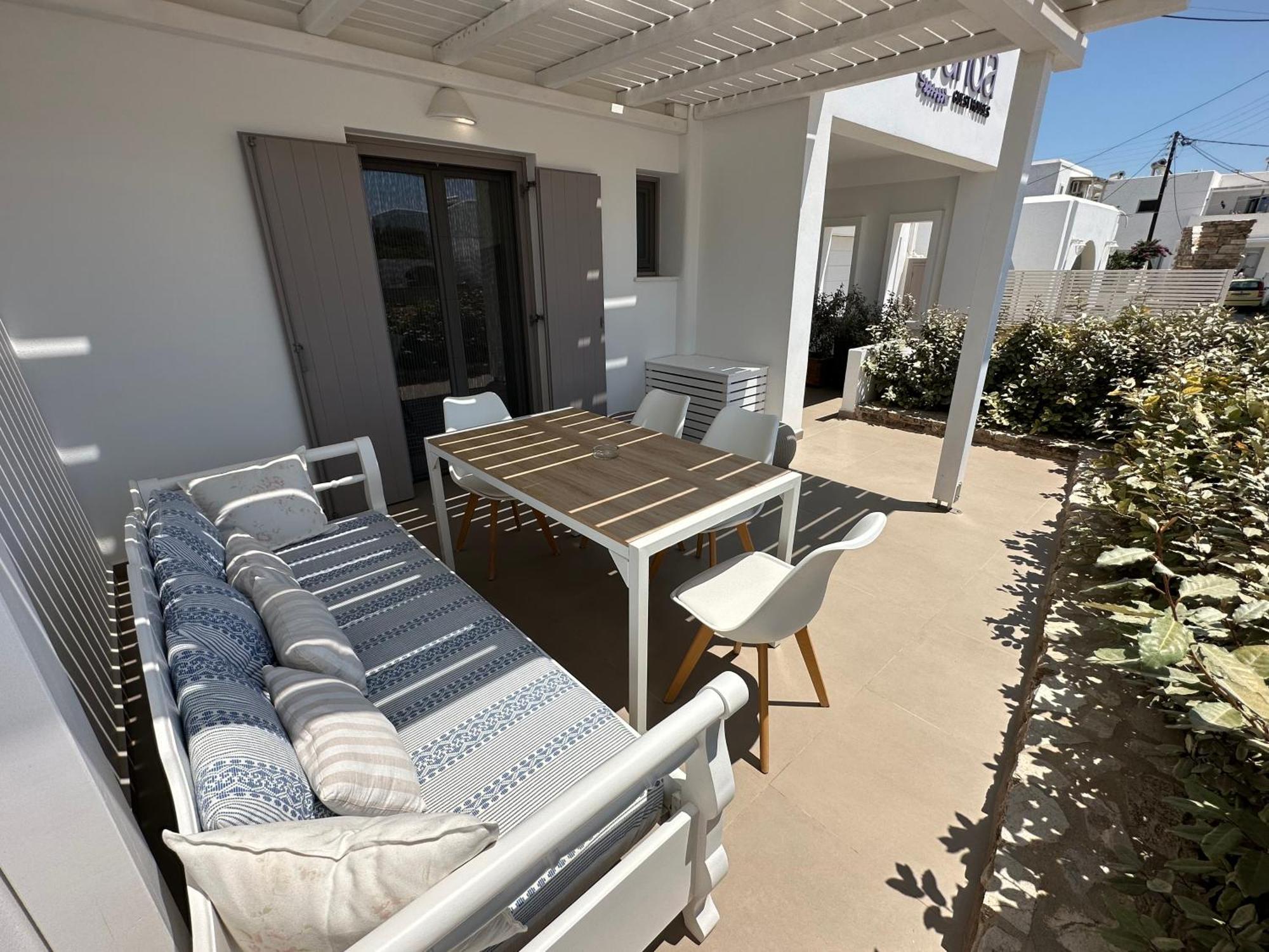 Levanda Guest Houses アンティパロス島 エクステリア 写真